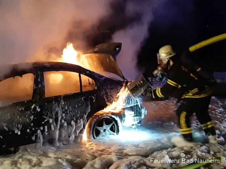 Mehr über den Artikel erfahren PKW-Brand auf A5