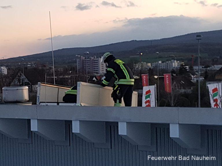 Mehr über den Artikel erfahren Sturmeinsatz am Supermarkt