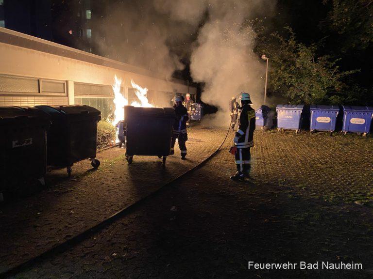 Mehr über den Artikel erfahren Brennende Müllcontainer